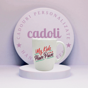 Cană personalizată ”My kids have paws”